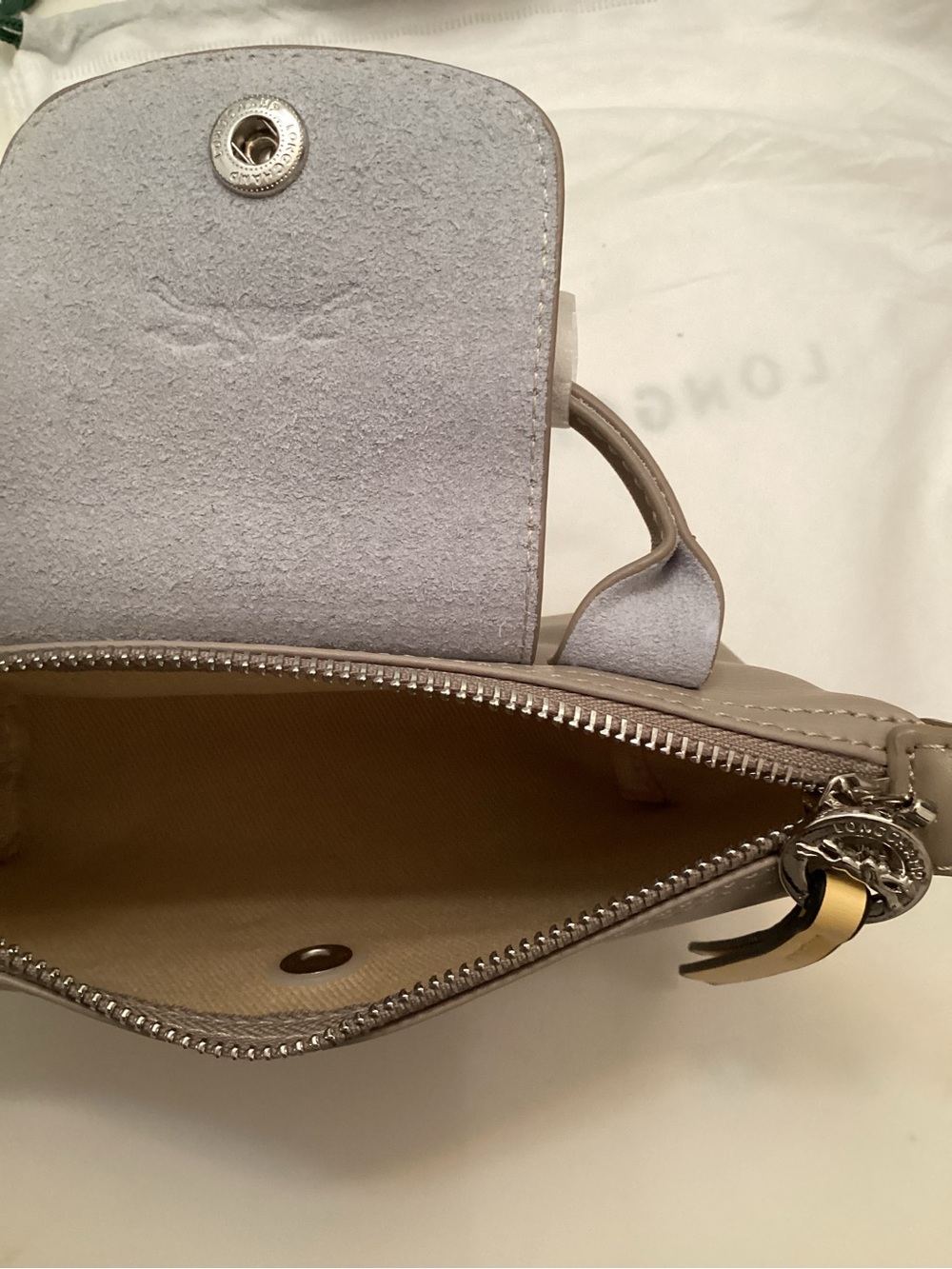 Longchamp small crossbody bag in beige taupe - Picture 6 of 8